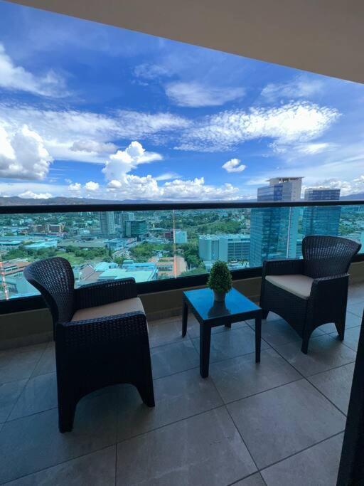 טגוסיגלפה Luxury 2Br Apartment In Astria 605 מראה חיצוני תמונה
